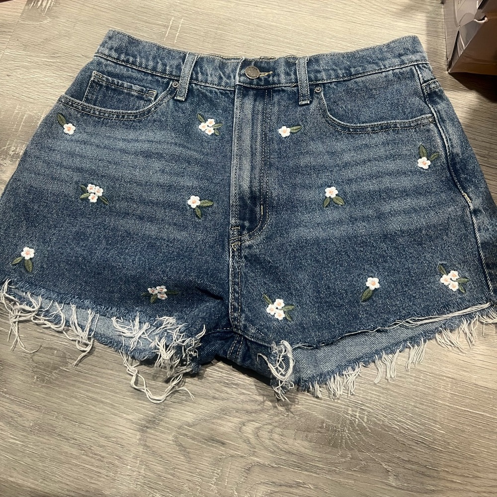Simple Society Blue short